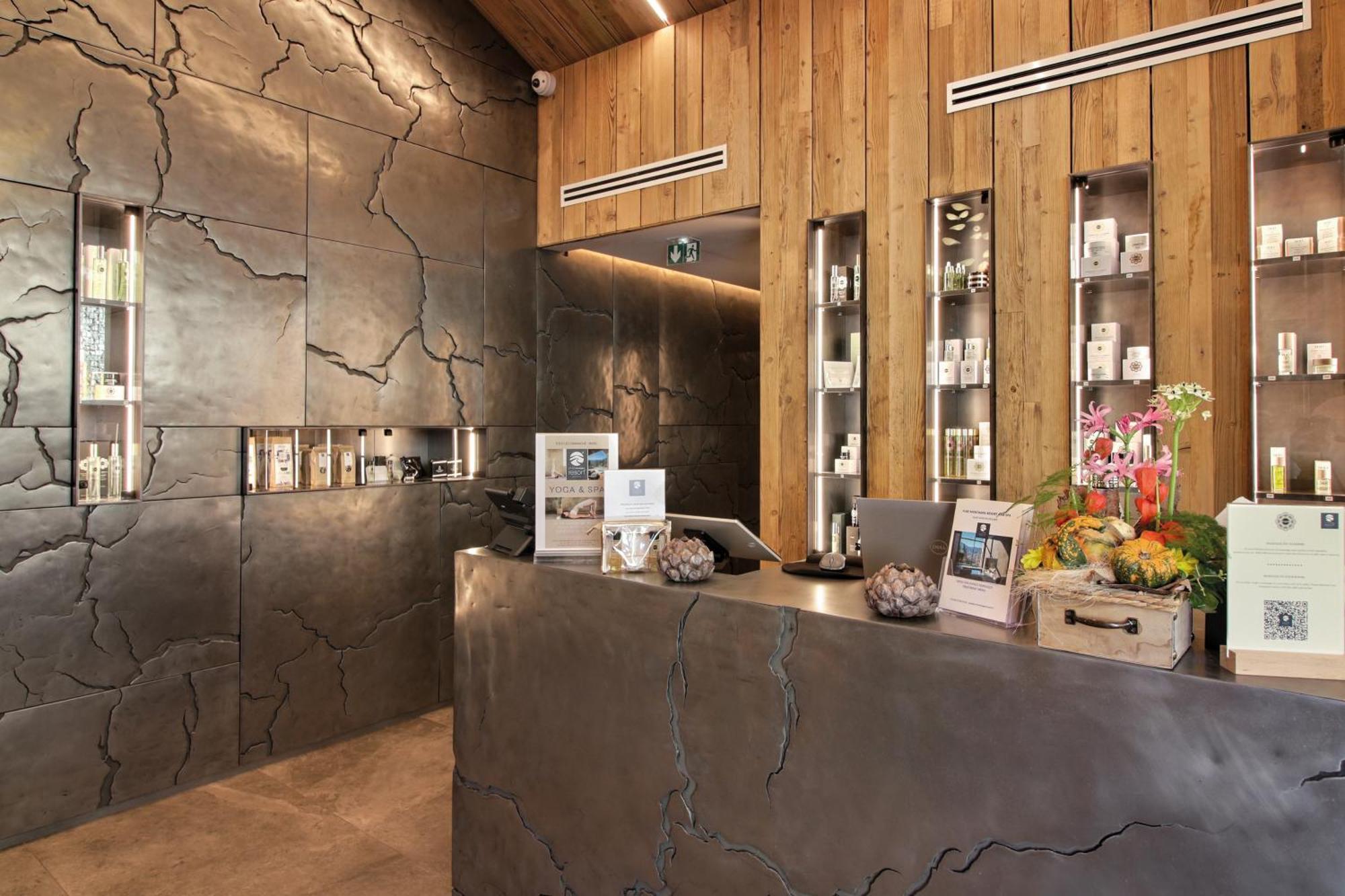 Pure Montagne Resort & Spa Saint-Martin-Vésubie エクステリア 写真