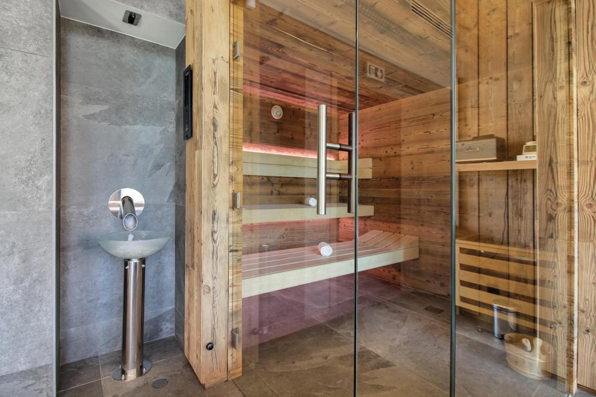 Pure Montagne Resort & Spa Saint-Martin-Vésubie エクステリア 写真